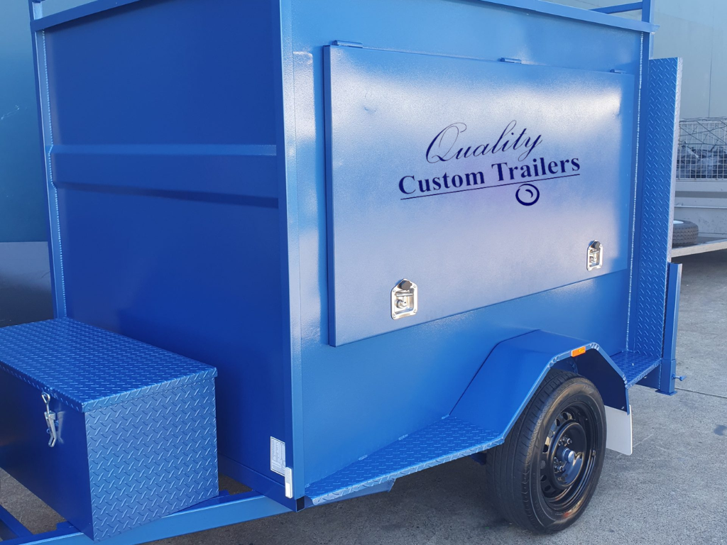 custom enclosed trailers