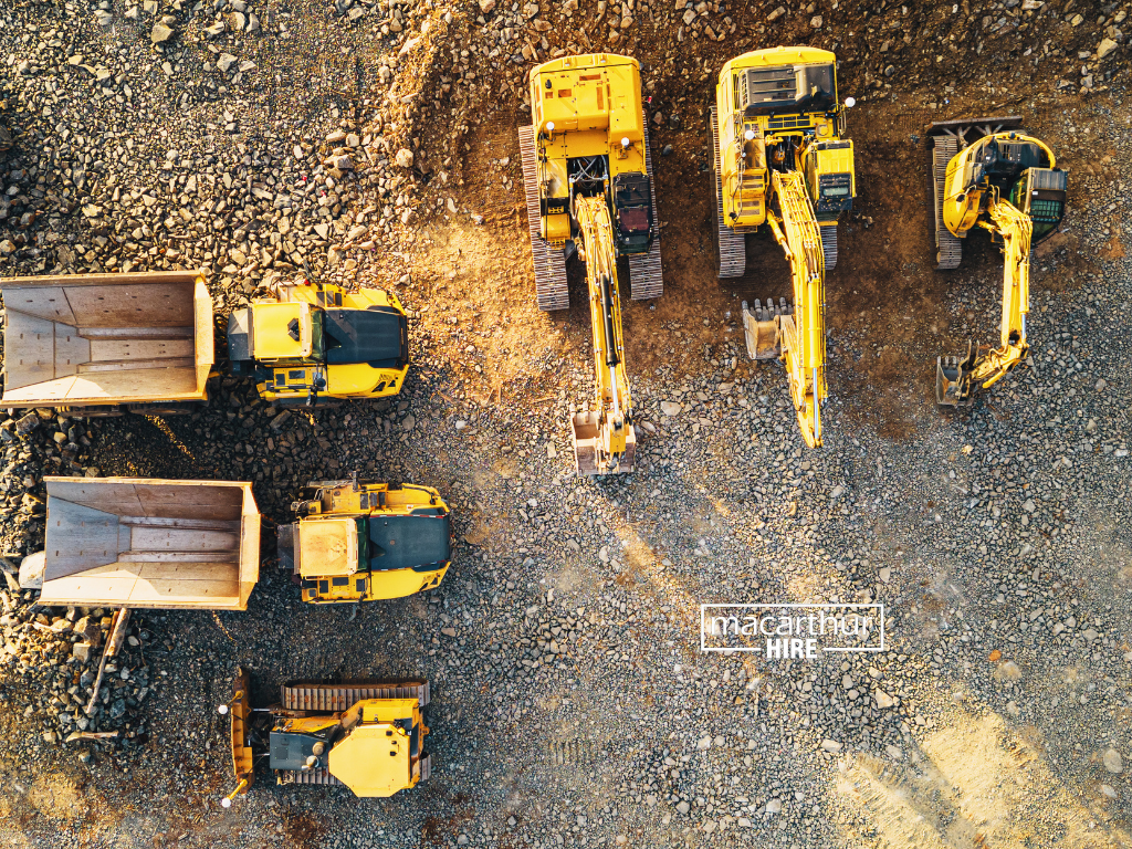 2 Ton Tray Truck, 2 Ton Fuso Tray Truck, Mini excavators, rent site equipment, equiptment rentals, Equipment Hire in Macarthur Region, kubota excavator