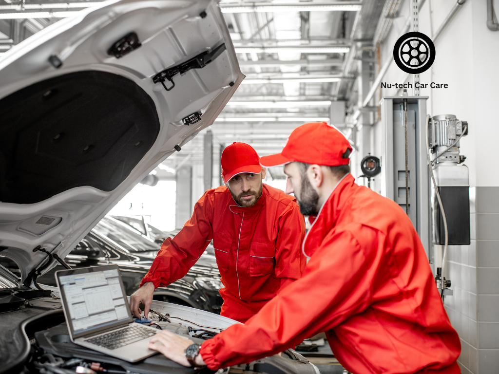 Auto current scanner diagnosing vehicle performance issues