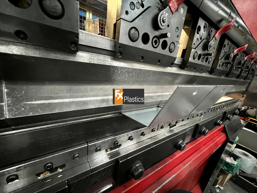 Plastic Fabrication Western Sydney Plastic Fabricators Sydney, Acrylic fabrication, Design and Fabrication, CNC Cutting Services Western Sydney, cnc cutting services, CNC saw cutting, CNC laser cutting